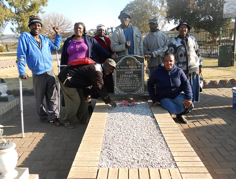 Khulumani workshop participants visit graves of students killed in 1986 by police Aliwal North
